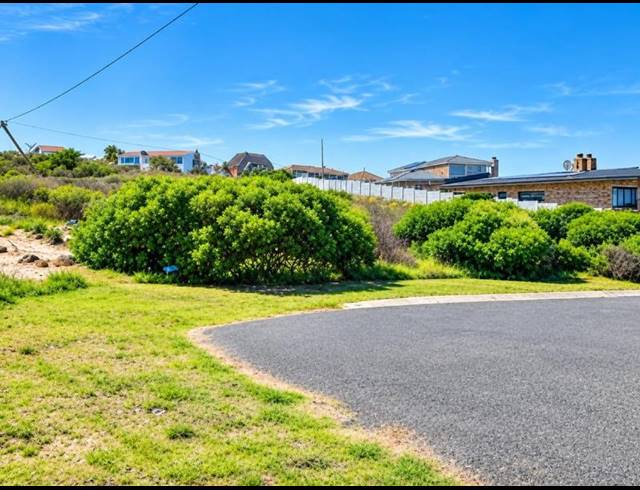 LAND FOR SALE IN DANA BAY